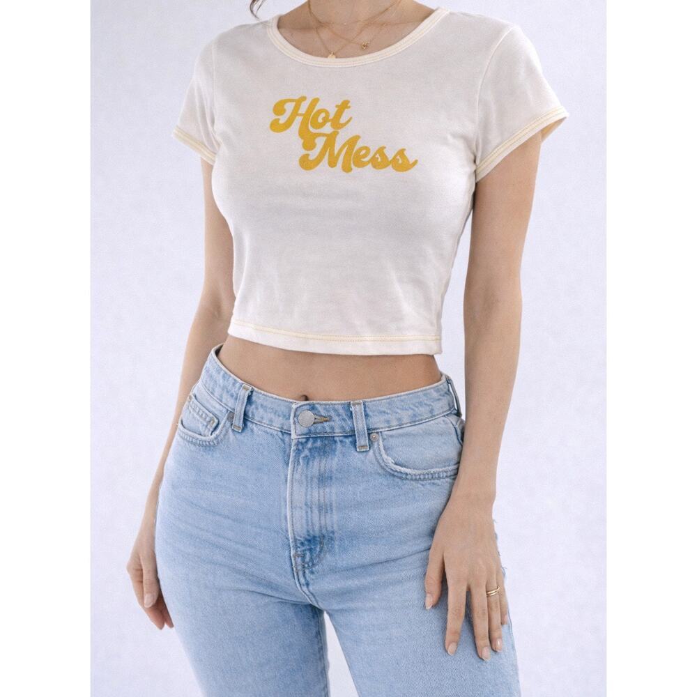 Hot Mess Alix Earle Off White Graphic Baby Tee Cropped T-Shirt Size Small